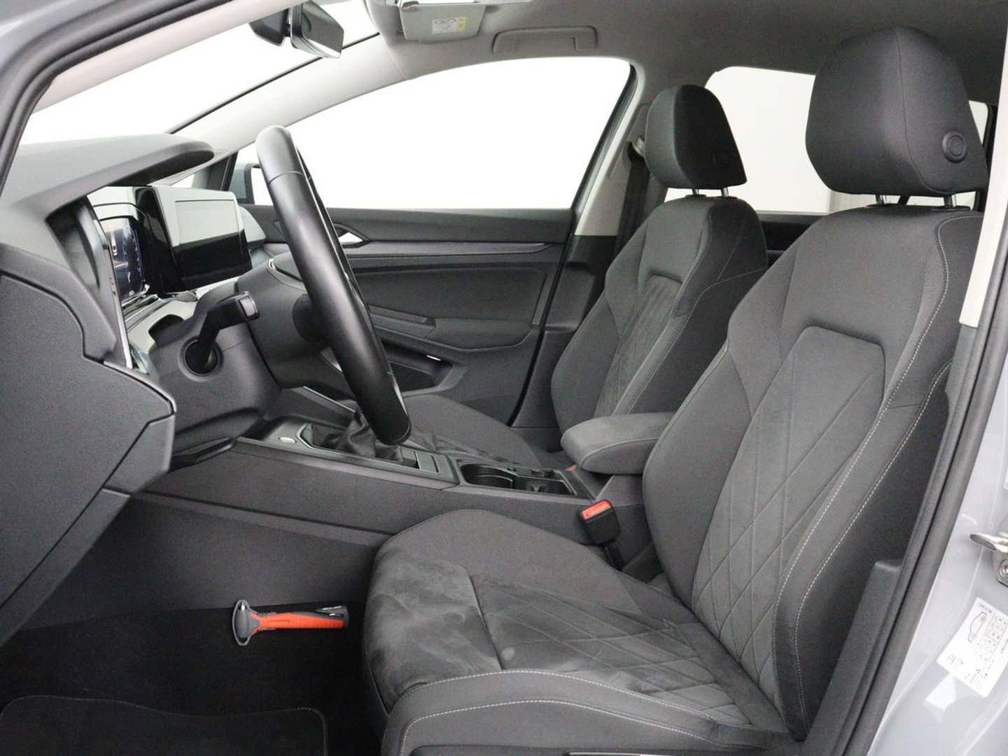 Volkswagen Golf 1.5 TSI Style | Matrix LED | Camera | Carplay | Trekhaak | Massage | Memory | Sfeerverlichting | Adaptive cruise | Digital Cockpit | Parkeerhulp | File Assistent | Climate control | Bluetooth