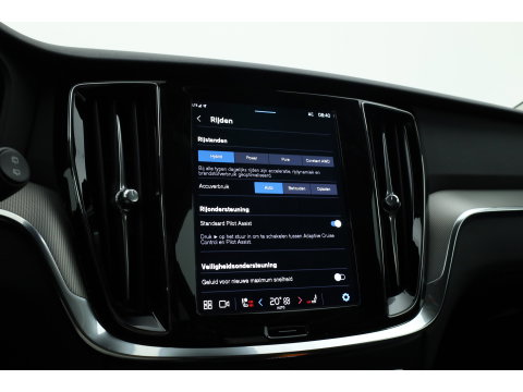 Volvo V60 2.0 T6 Plug-in hybrid AWD Plus Dark | Head-up | Trekhaak | 360 camera | H&K Audio | Stoel + stuurverwarming |
