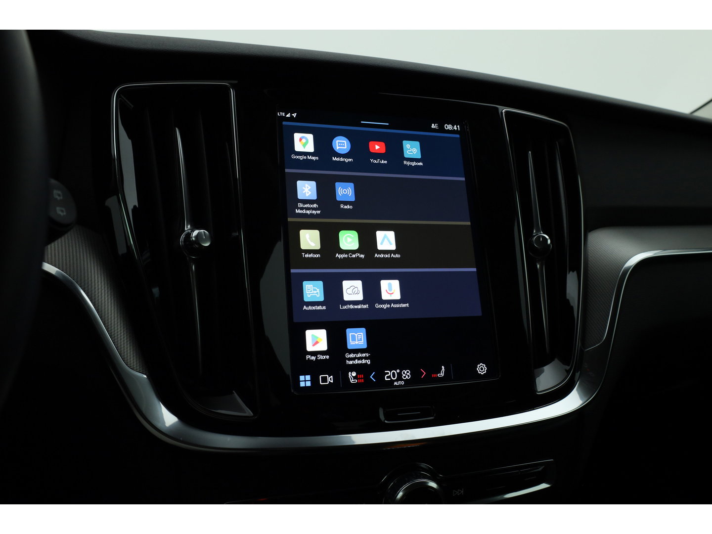 Volvo V60 2.0 T6 Plug-in hybrid AWD Plus Dark | Head-up | Trekhaak | 360 camera | H&K Audio | Stoel + stuurverwarming |