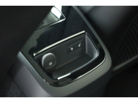 Volvo V60 2.0 T6 Plug-in hybrid AWD Plus Dark | Head-up | Trekhaak | 360 camera | H&K Audio | Stoel + stuurverwarming |
