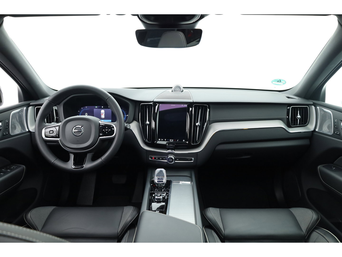 Volvo XC60 2.0 T8 Plug-in-hybrid AWD Polestar Engineered | Bowers & Wilkins | Pano | Öhlins |  | HUD | Elek. Trekhaak | 360cam | 22'' | Zwarte hemel |