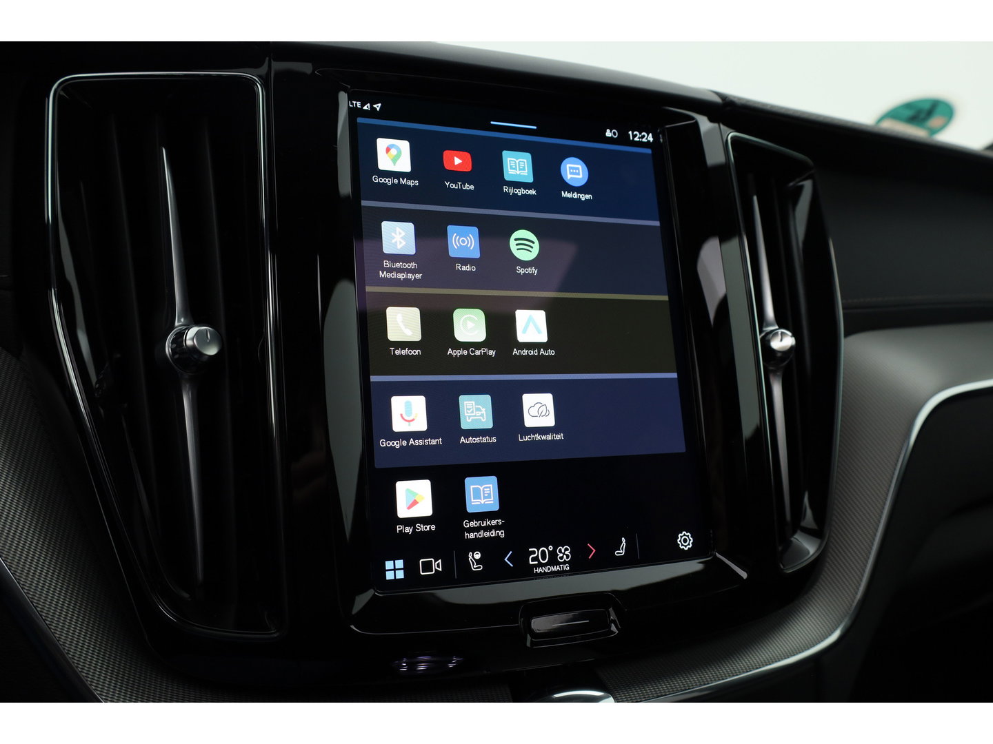 Volvo XC60 2.0 T8 Plug-in-hybrid AWD Polestar Engineered | Bowers & Wilkins | Pano | Öhlins |  | HUD | Elek. Trekhaak | 360cam | 22'' | Zwarte hemel |