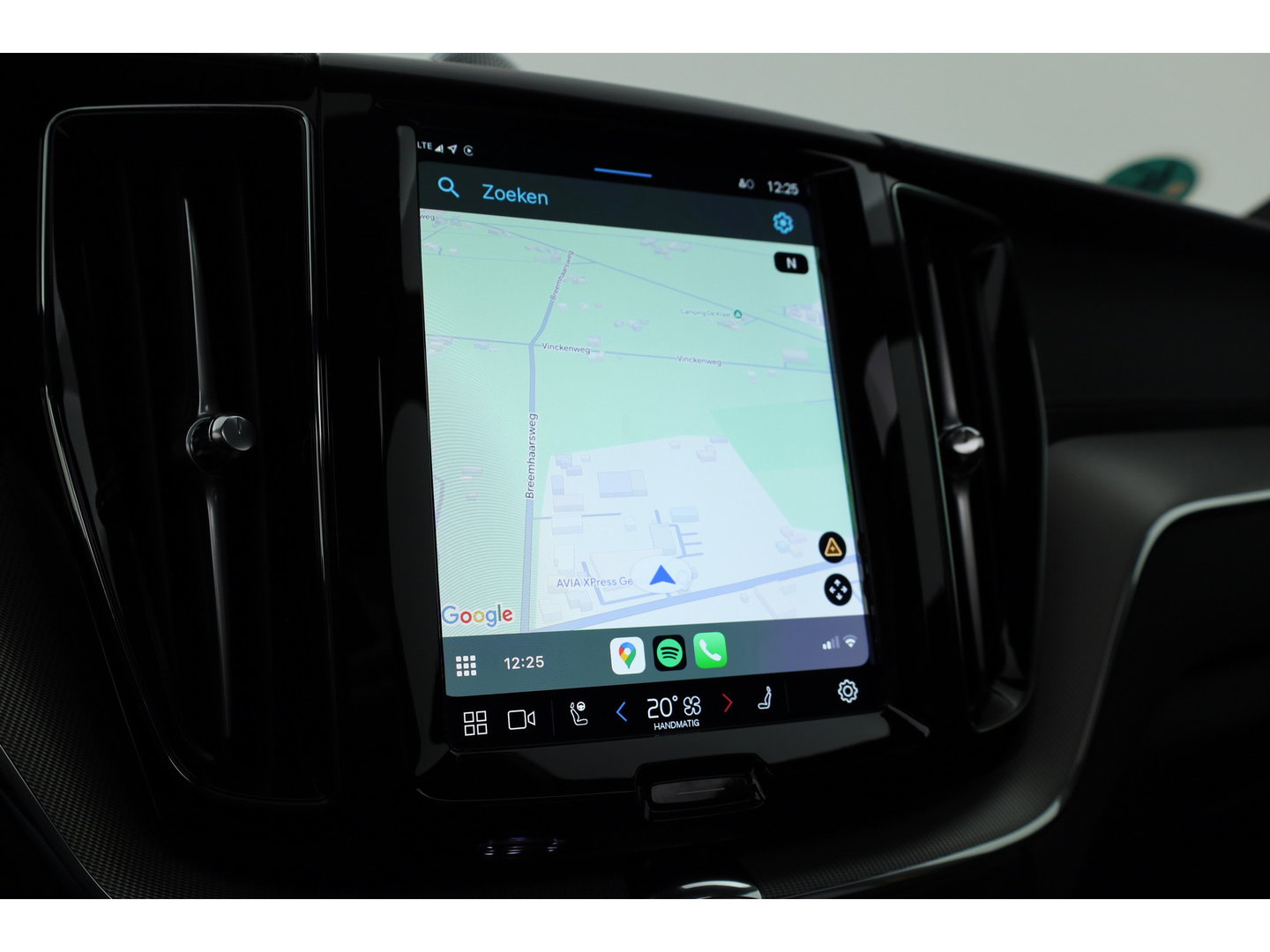 Volvo XC60 2.0 T8 Plug-in-hybrid AWD Polestar Engineered | Bowers & Wilkins | Pano | Öhlins |  | HUD | Elek. Trekhaak | 360cam | 22'' | Zwarte hemel |
