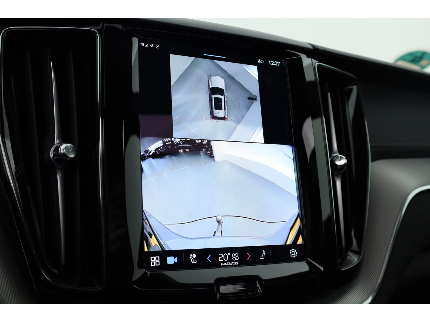 Volvo XC60 2.0 T8 Plug-in-hybrid AWD Polestar Engineered | Bowers & Wilkins | Pano | Öhlins |  | HUD | Elek. Trekhaak | 360cam | 22'' | Zwarte hemel |