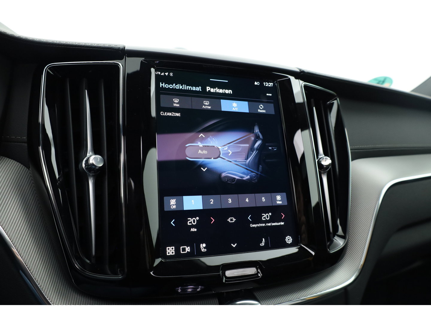 Volvo XC60 2.0 T8 Plug-in-hybrid AWD Polestar Engineered | Bowers & Wilkins | Pano | Öhlins |  | HUD | Elek. Trekhaak | 360cam | 22'' | Zwarte hemel |