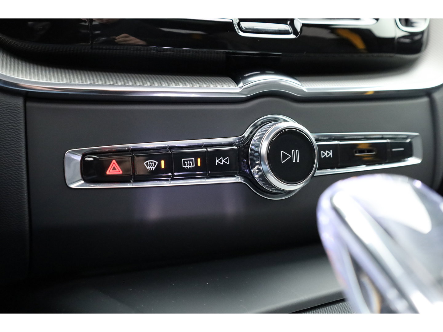 Volvo XC60 2.0 T8 Plug-in-hybrid AWD Polestar Engineered | Bowers & Wilkins | Pano | Öhlins |  | HUD | Elek. Trekhaak | 360cam | 22'' | Zwarte hemel |