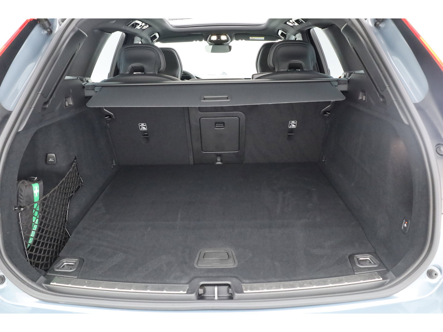 Volvo XC60 2.0 T8 Plug-in-hybrid AWD Polestar Engineered | Bowers & Wilkins | Pano | Öhlins |  | HUD | Elek. Trekhaak | 360cam | 22'' | Zwarte hemel |