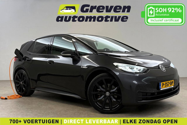 Volkswagen ID.3 - 58KWH First Black Edition | Snelladen | SOH 92% | Virtual | Sfeer | Adap. Cruise | Trekhaak | Carplay | Parkeersens.