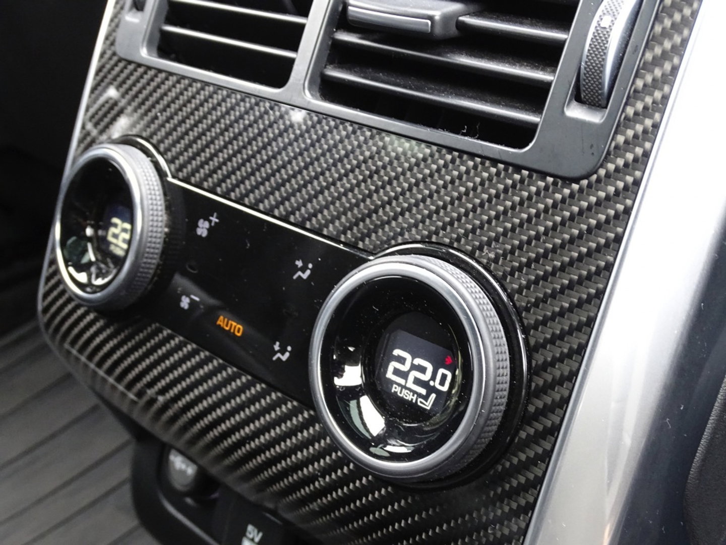 Land Rover Range Rover Sport 5.0 V8 576PK SC SVR SVO / Quicksilver RVS / Alcantara / carbon