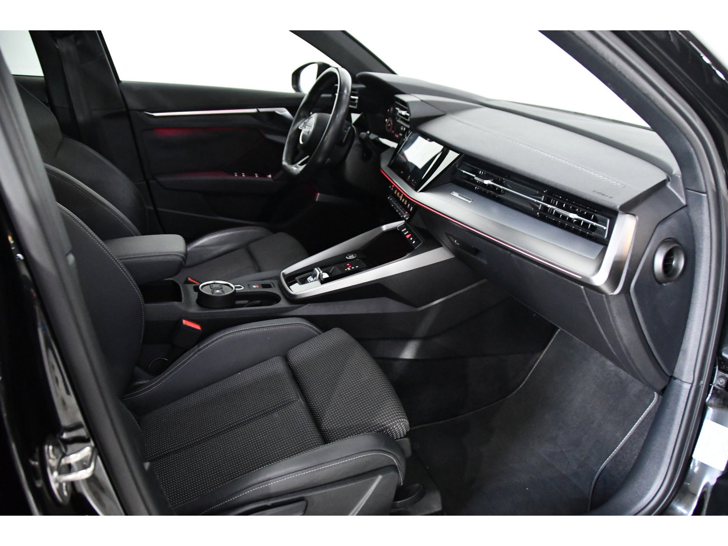 Audi A3 SPORTBACK 35 TFSI 3x S-line edition, Pano, B&O, Cam