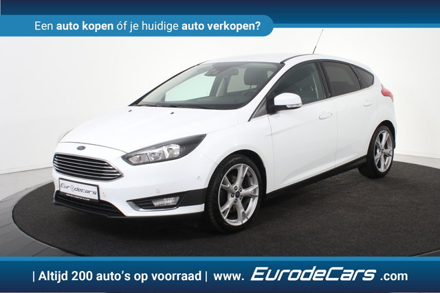 Ford Focus - 1.5 Sport *150PK *Navigatie*Stoelverwarming*PDC*