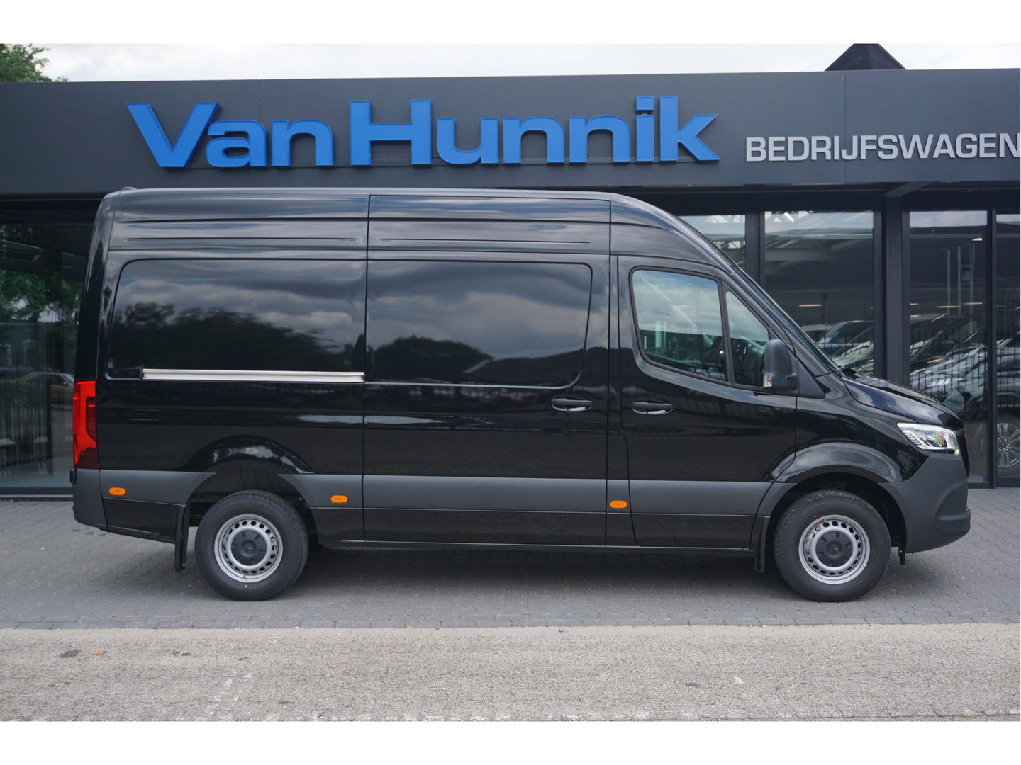 Mercedes-Benz Sprinter 317CDI Pro L2H2 BPM VRIJ!! 10.25" Mbux Cam, Gev. Stoel, 3.5T Trekgewicht, LED!! NR. A720*