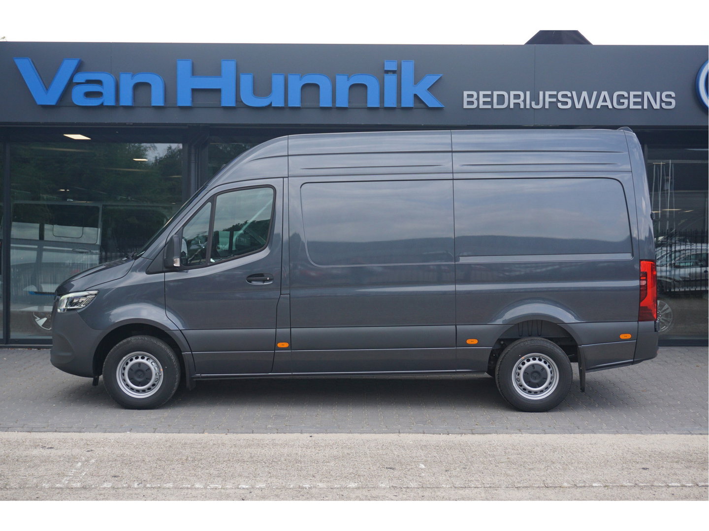 Mercedes-Benz Sprinter 317CDI Pro L2H2 BPM VRIJ!! 10.25" Mbux Cam, Gev. Stoel, 3.5T Trekgewicht, LED!! NR. A527*