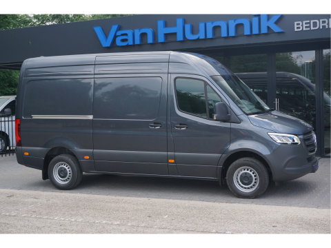 Mercedes-Benz Sprinter 317CDI Pro L2H2 BPM VRIJ!! 10.25" Mbux Cam, Gev. Stoel, 3.5T Trekgewicht, LED!! NR. A527*