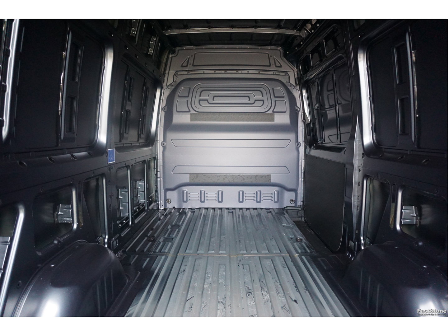 Mercedes-Benz Sprinter 317CDI Pro L2H2 BPM VRIJ!! 10.25" Mbux Cam, Gev. Stoel, 3.5T Trekgewicht, LED!! NR. A528*