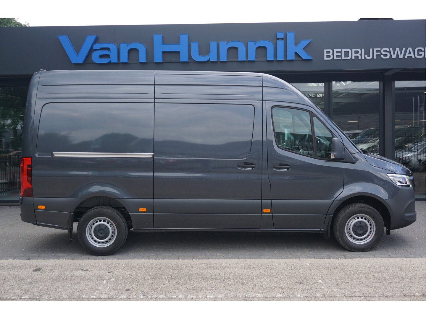 Mercedes-Benz Sprinter 317CDI Pro L2H2 BPM VRIJ!! 10.25" Mbux Cam, Gev. Stoel, 3.5T Trekgewicht, LED!! NR. A186*