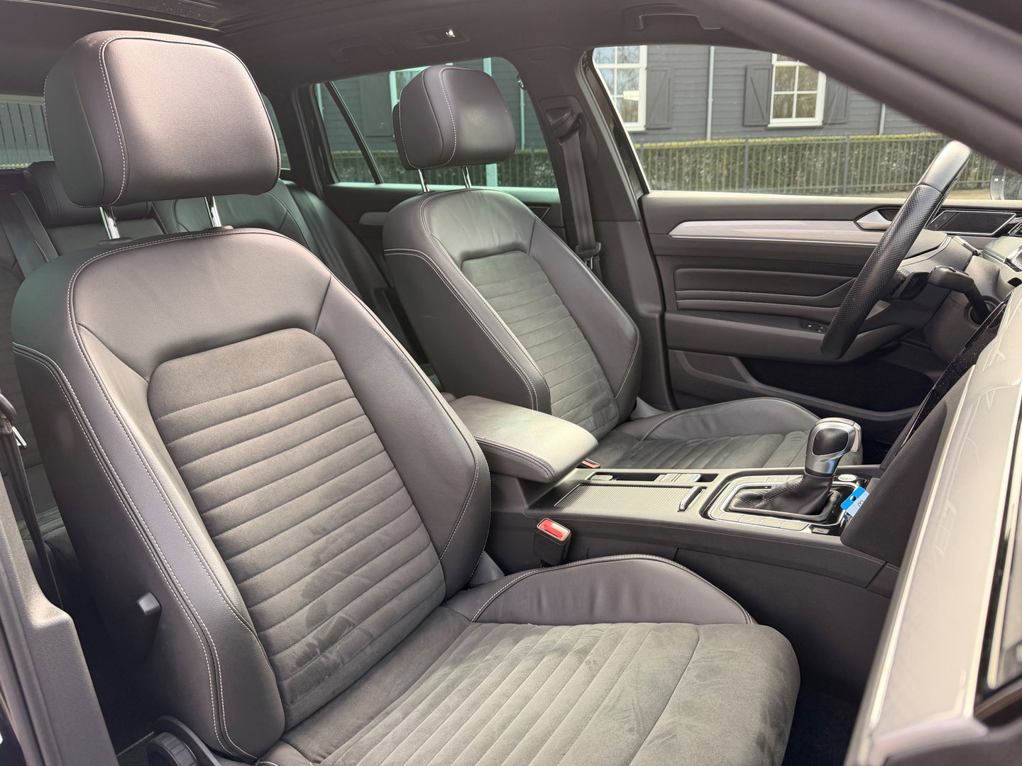 Volkswagen Passat Variant 1.4 TSI PHEV GTE PANO/DAK VIRTUAL COCKPIT LEER NAVI CAMERA IQ-MATRIX ELECTR-TREKHAAK