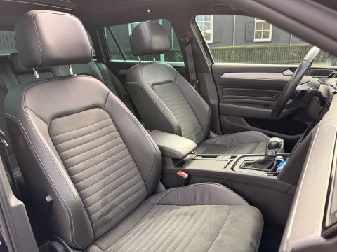 Volkswagen Passat Variant 1.4 TSI PHEV GTE PANO/DAK VIRTUAL COCKPIT LEER NAVI CAMERA IQ-MATRIX ELECTR-TREKHAAK