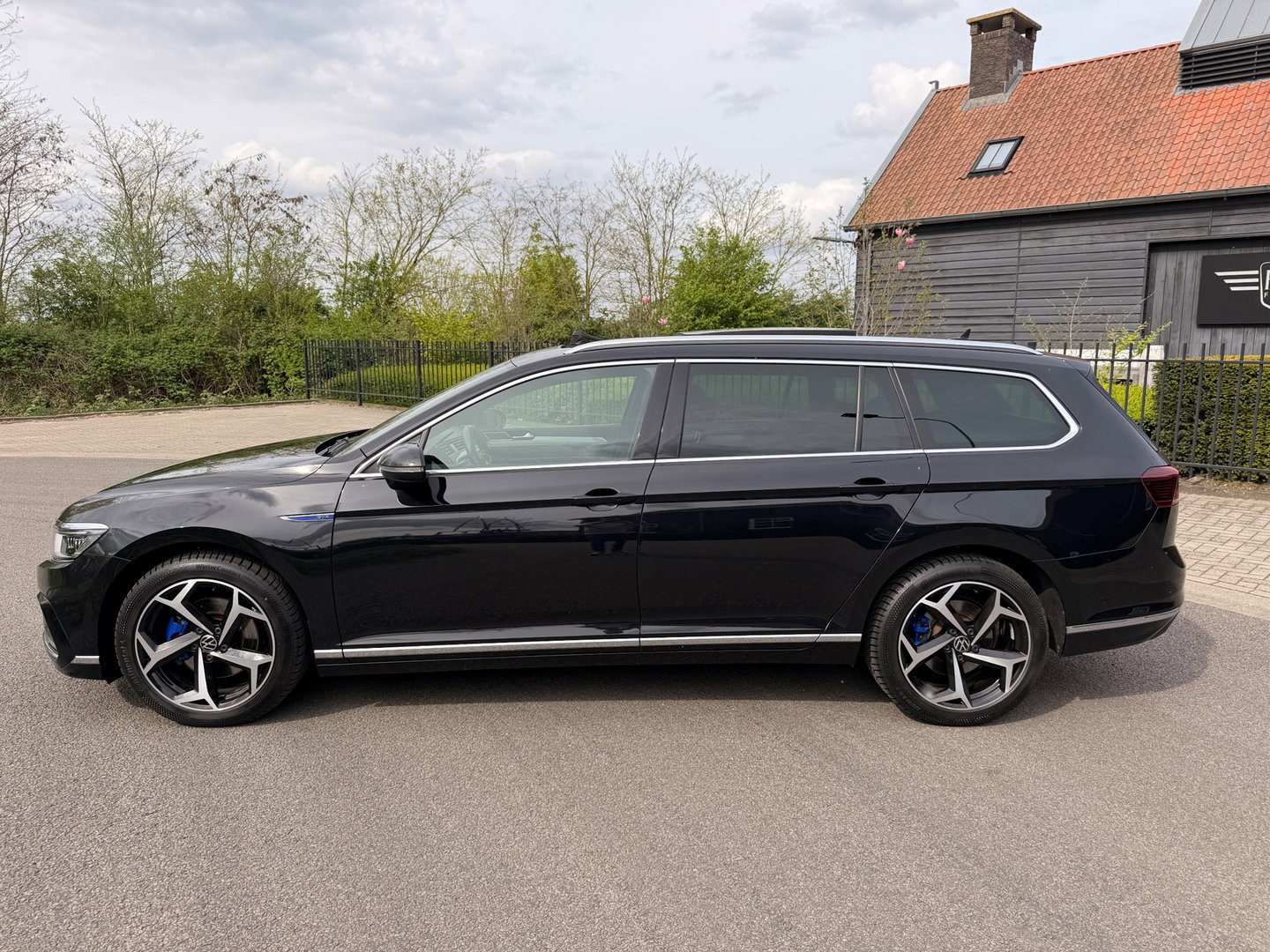 Volkswagen Passat Variant 1.4 TSI PHEV GTE PANO/DAK VIRTUAL COCKPIT LEER NAVI CAMERA IQ-MATRIX ELECTR-TREKHAAK