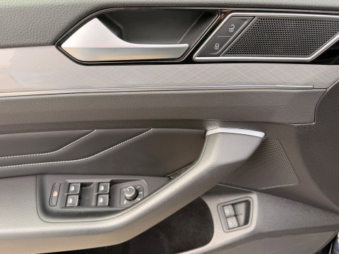 Volkswagen Passat Variant 1.4 TSI PHEV GTE PANO/DAK VIRTUAL COCKPIT LEER NAVI CAMERA IQ-MATRIX ELECTR-TREKHAAK