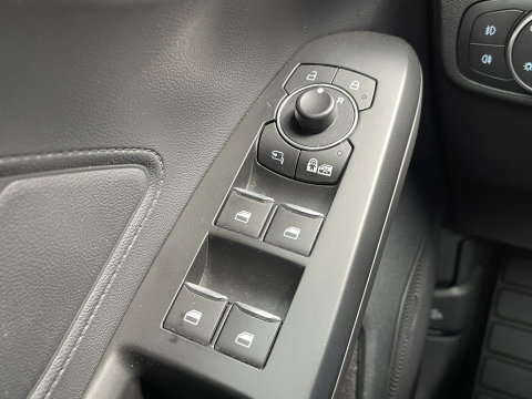 Ford FOCUS Wagon 1.0 EcoBoost Hybrid Active X Business | Apple Carplay | Rijmodus Regeling | Stoelverwarming | Stuurwielverwarming | Ford Pass Connect | DAB | Trekhaak | Isofix |
