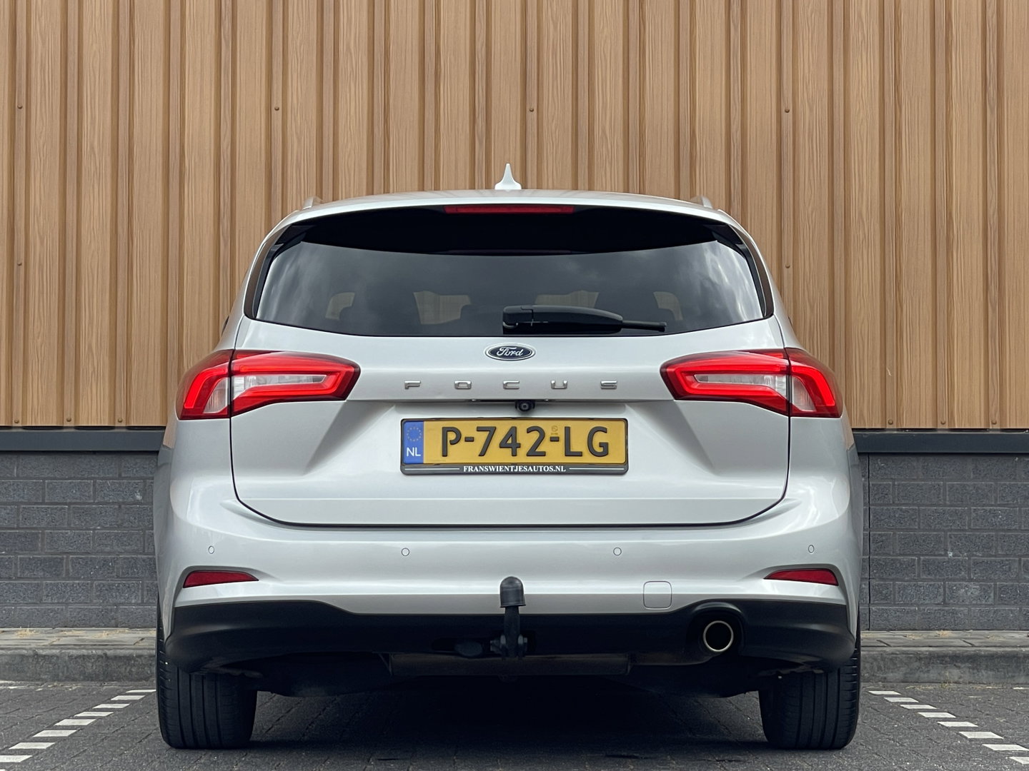 Ford FOCUS Wagon 1.0 EcoBoost Hybrid Active X Business | Apple Carplay | Rijmodus Regeling | Stoelverwarming | Stuurwielverwarming | Ford Pass Connect | DAB | Trekhaak | Isofix |