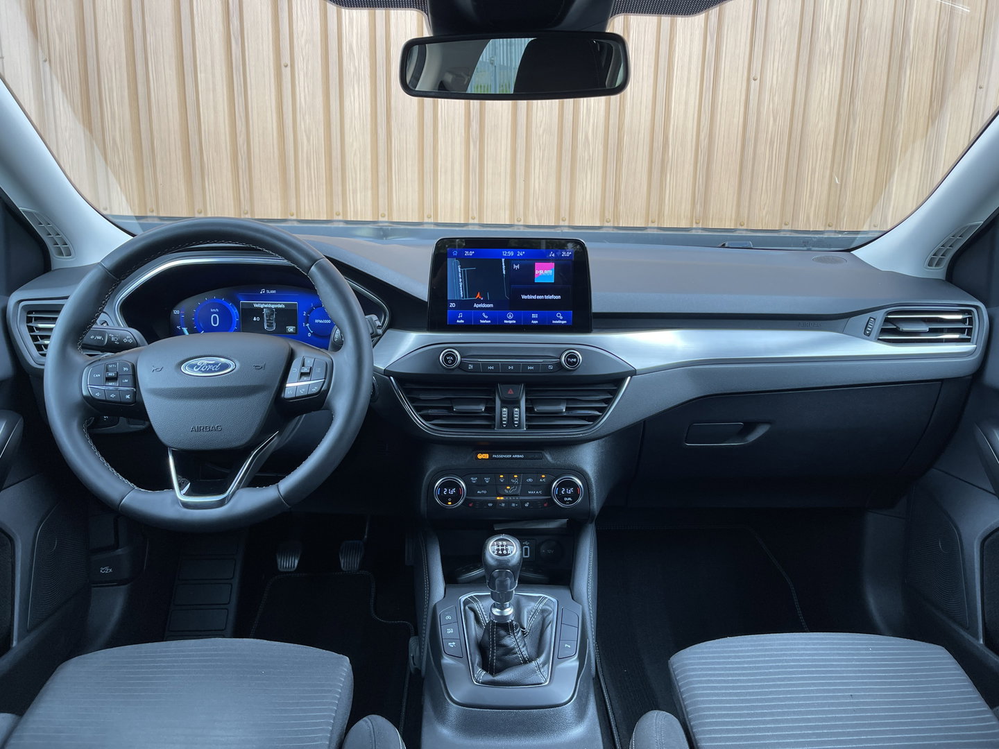 Ford FOCUS Wagon 1.0 EcoBoost Hybrid Active X Business | Apple Carplay | Rijmodus Regeling | Stoelverwarming | Stuurwielverwarming | Ford Pass Connect | DAB | Trekhaak | Isofix |