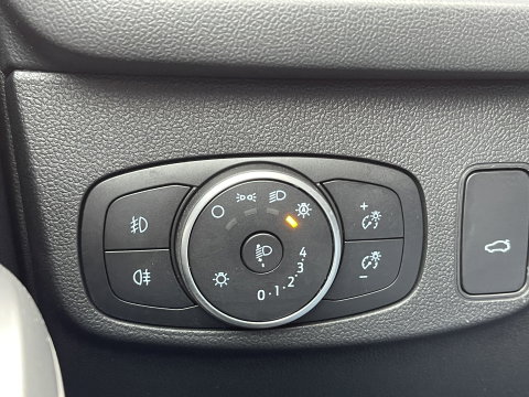 Ford FOCUS Wagon 1.0 EcoBoost Hybrid Active X Business | Apple Carplay | Rijmodus Regeling | Stoelverwarming | Stuurwielverwarming | Ford Pass Connect | DAB | Trekhaak | Isofix |