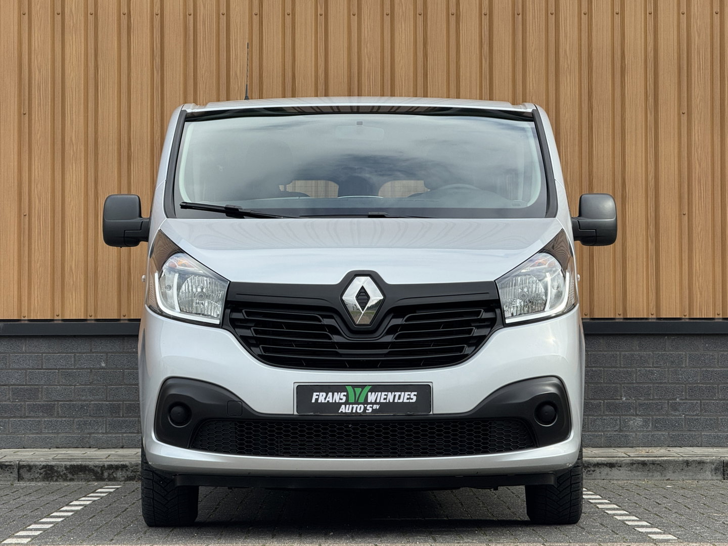Renault Trafic Passenger 1.6 dCi Grand Authentique Energy | Marge |  Airconditioning | Radio | Navigatie | Cruise Control | Bluetooth | Stop & Go | Multifunctioneel Stuurwiel |