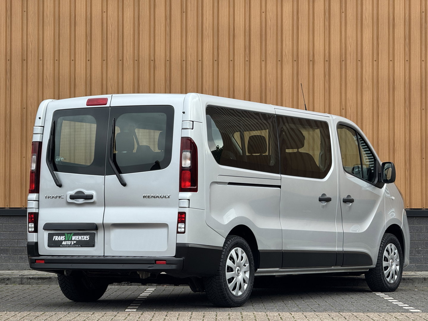 Renault Trafic Passenger 1.6 dCi Grand Authentique Energy | Marge |  Airconditioning | Radio | Navigatie | Cruise Control | Bluetooth | Stop & Go | Multifunctioneel Stuurwiel |
