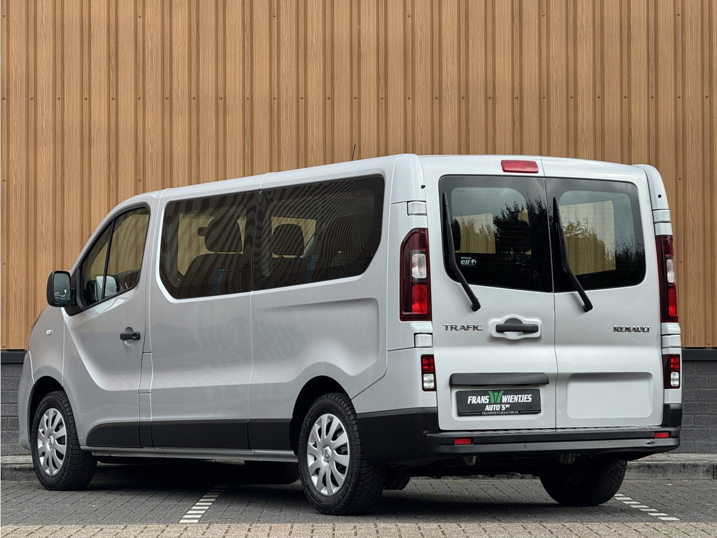 Renault Trafic Passenger 1.6 dCi Grand Authentique Energy | Marge |  Airconditioning | Radio | Navigatie | Cruise Control | Bluetooth | Stop & Go | Multifunctioneel Stuurwiel |