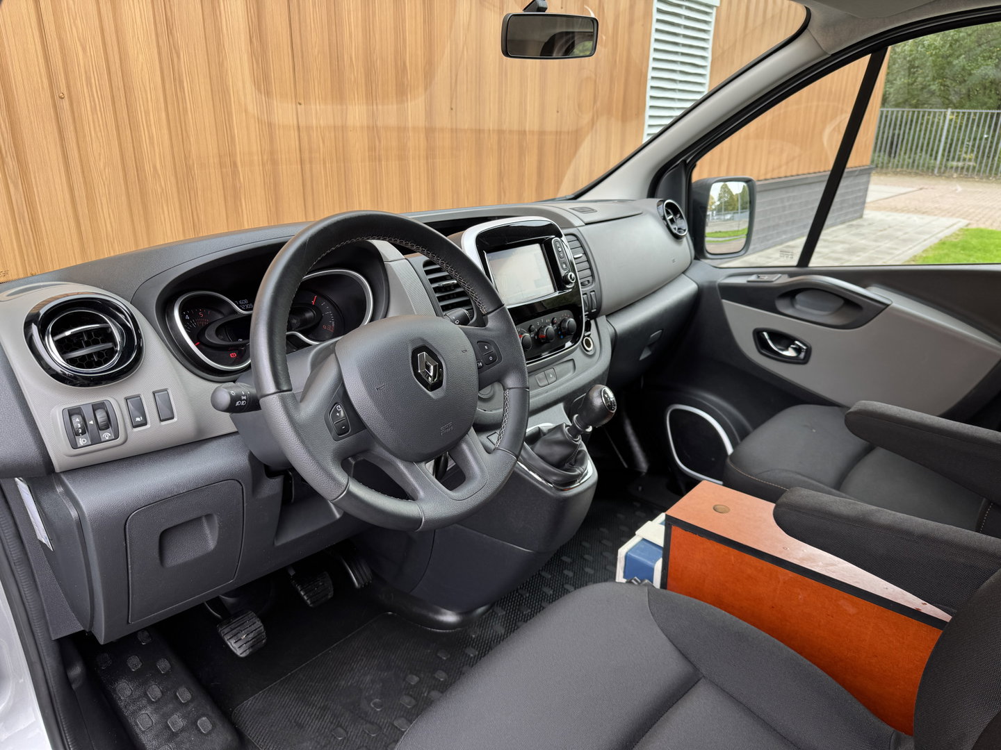 Renault Trafic Passenger 1.6 dCi Grand Authentique Energy | Marge |  Airconditioning | Radio | Navigatie | Cruise Control | Bluetooth | Stop & Go | Multifunctioneel Stuurwiel |