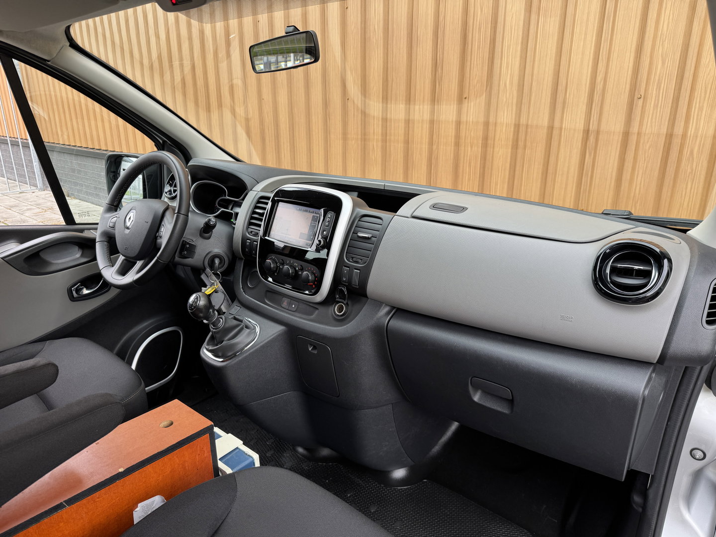 Renault Trafic Passenger 1.6 dCi Grand Authentique Energy | Marge |  Airconditioning | Radio | Navigatie | Cruise Control | Bluetooth | Stop & Go | Multifunctioneel Stuurwiel |