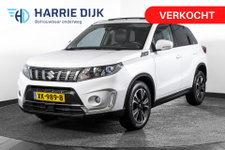 Suzuki Vitara - 1.4 Boosterjet Stijl 140 PK - Automaat Org. NL | S/K-Panodak | Adapt. Cruise | Stoelverw. | PDC | Camera | NAV + App. Connect | ECC | LM 17" |