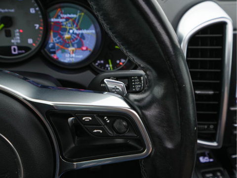 Porsche Cayenne 3.0 S E-Hybrid AWD (Plug-In) Aut. *PANO | LEATHER | XENON | MEMORY-PACK | NAVI-FULLMAP | HEATED-COMFORTSEATS | CAMERA | SHIFTPADDLES | PRIVACY-GLASS | ECC | PDC | CRUISE | TOWBAR | 21''ALU*