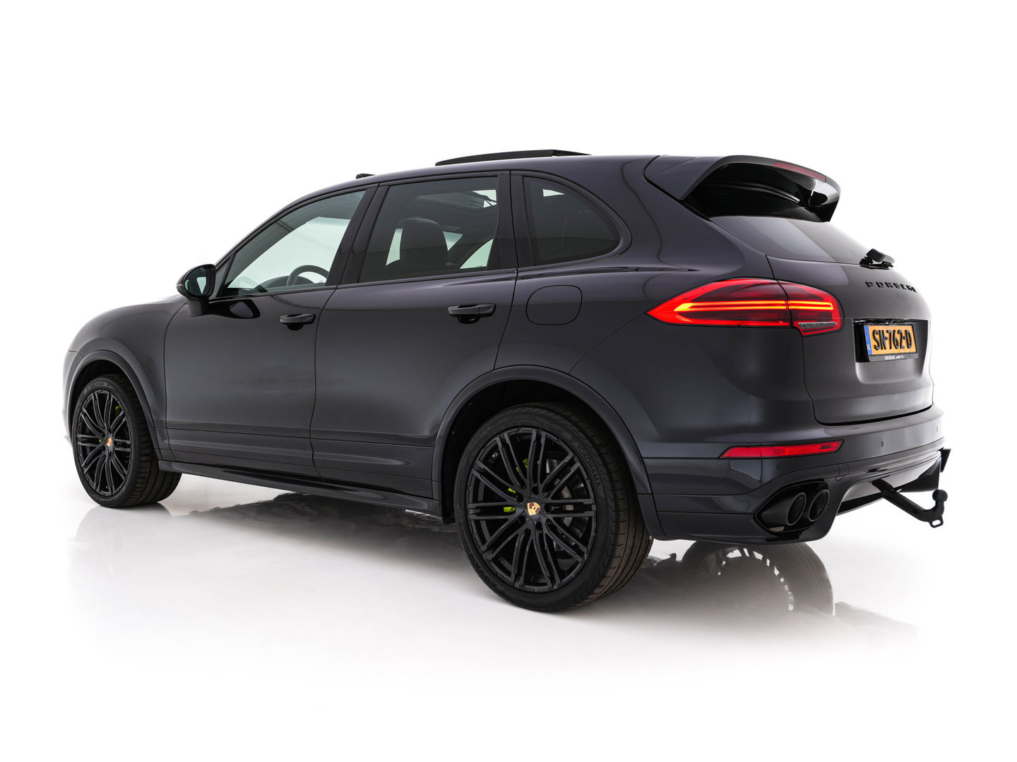 Porsche Cayenne 3.0 S E-Hybrid AWD (Plug-In) Aut. *PANO | LEATHER | XENON | MEMORY-PACK | NAVI-FULLMAP | HEATED-COMFORTSEATS | CAMERA | SHIFTPADDLES | PRIVACY-GLASS | ECC | PDC | CRUISE | TOWBAR | 21''ALU*