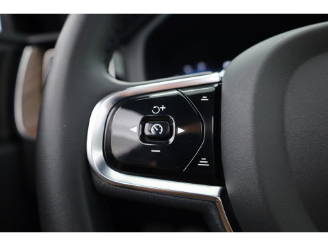 Volvo XC60 T6 Plug-in hybrid Plus Dark | SOH 99.6% | Pano | Stoelventilatie | 360cam | Memory Seats | H&K Audio | Stoel-Stuurverw. | Adapt. Cruise  x