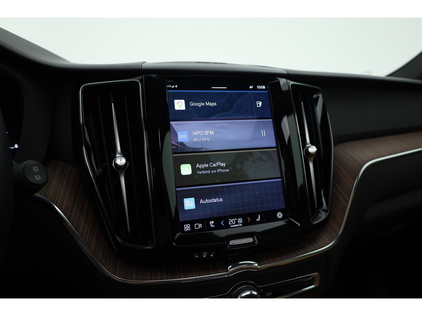 Volvo XC60 T6 Plug-in hybrid Plus Dark | SOH 99.6% | Pano | Stoelventilatie | 360cam | Memory Seats | H&K Audio | Stoel-Stuurverw. | Adapt. Cruise  x