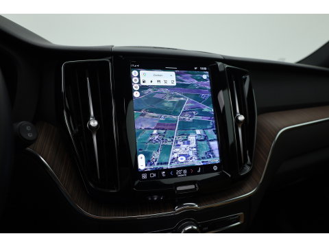 Volvo XC60 T6 Plug-in hybrid Plus Dark | SOH 99.6% | Pano | Stoelventilatie | 360cam | Memory Seats | H&K Audio | Stoel-Stuurverw. | Adapt. Cruise  x