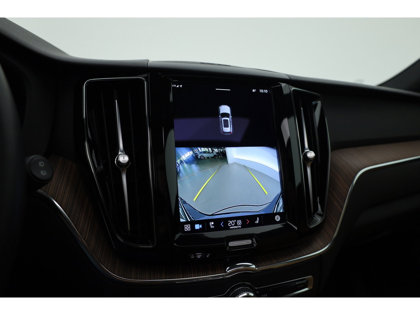 Volvo XC60 T6 Plug-in hybrid Plus Dark | SOH 99.6% | Pano | Stoelventilatie | 360cam | Memory Seats | H&K Audio | Stoel-Stuurverw. | Adapt. Cruise  x