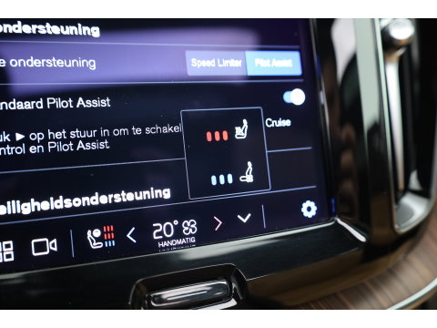 Volvo XC60 T6 Plug-in hybrid Plus Dark | SOH 99.6% | Pano | Stoelventilatie | 360cam | Memory Seats | H&K Audio | Stoel-Stuurverw. | Adapt. Cruise  x
