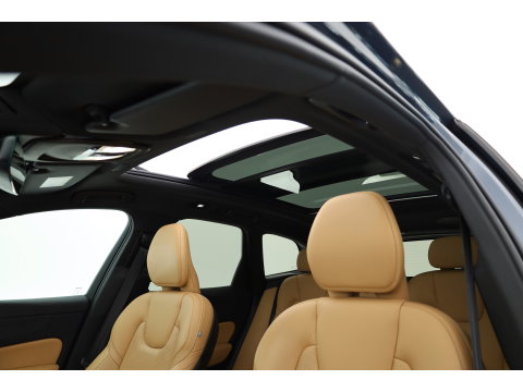 Volvo XC60 T6 Plug-in hybrid Plus Dark | SOH 99.6% | Pano | Stoelventilatie | 360cam | Memory Seats | H&K Audio | Stoel-Stuurverw. | Adapt. Cruise  x
