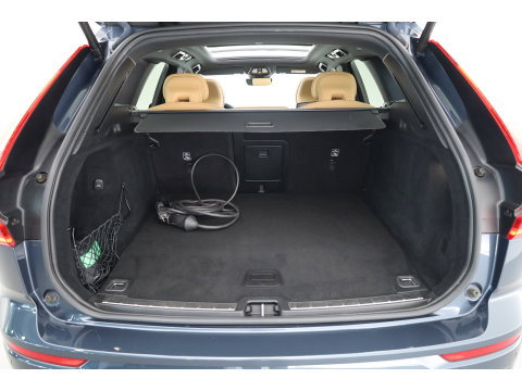 Volvo XC60 T6 Plug-in hybrid Plus Dark | SOH 99.6% | Pano | Stoelventilatie | 360cam | Memory Seats | H&K Audio | Stoel-Stuurverw. | Adapt. Cruise  x