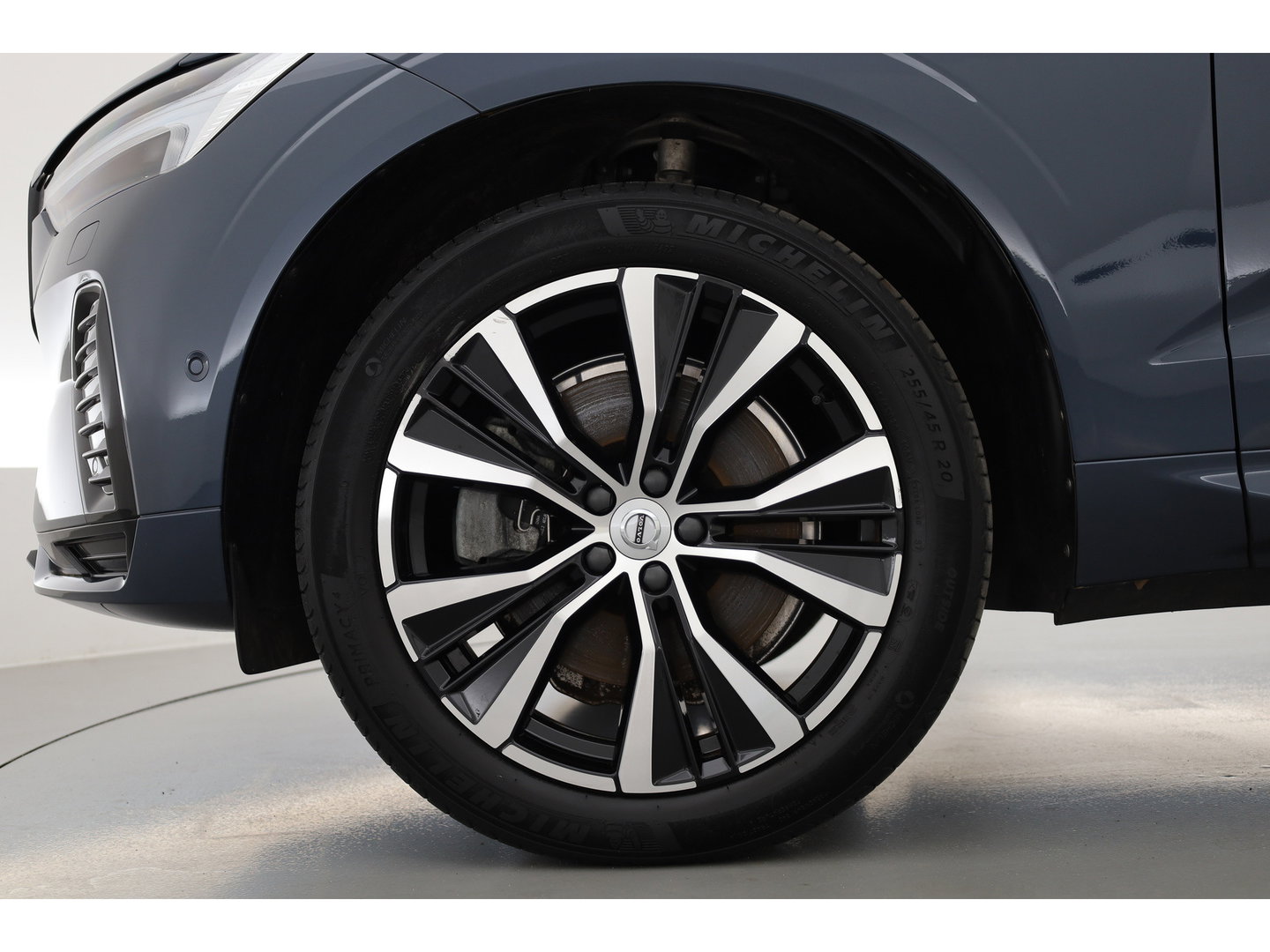 Volvo XC60 T6 Plug-in hybrid Plus Dark | SOH 99.6% | Pano | Stoelventilatie | 360cam | Memory Seats | H&K Audio | Stoel-Stuurverw. | Adapt. Cruise  x