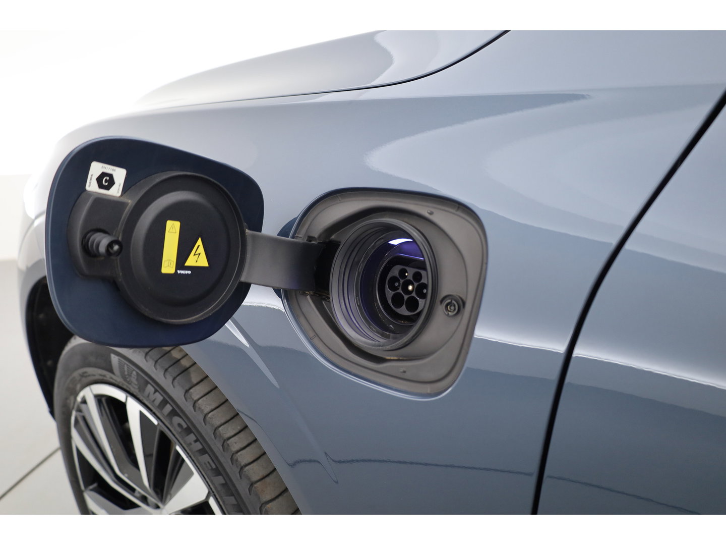 Volvo XC60 T6 Plug-in hybrid Plus Dark | SOH 99.6% | Pano | Stoelventilatie | 360cam | Memory Seats | H&K Audio | Stoel-Stuurverw. | Adapt. Cruise  x