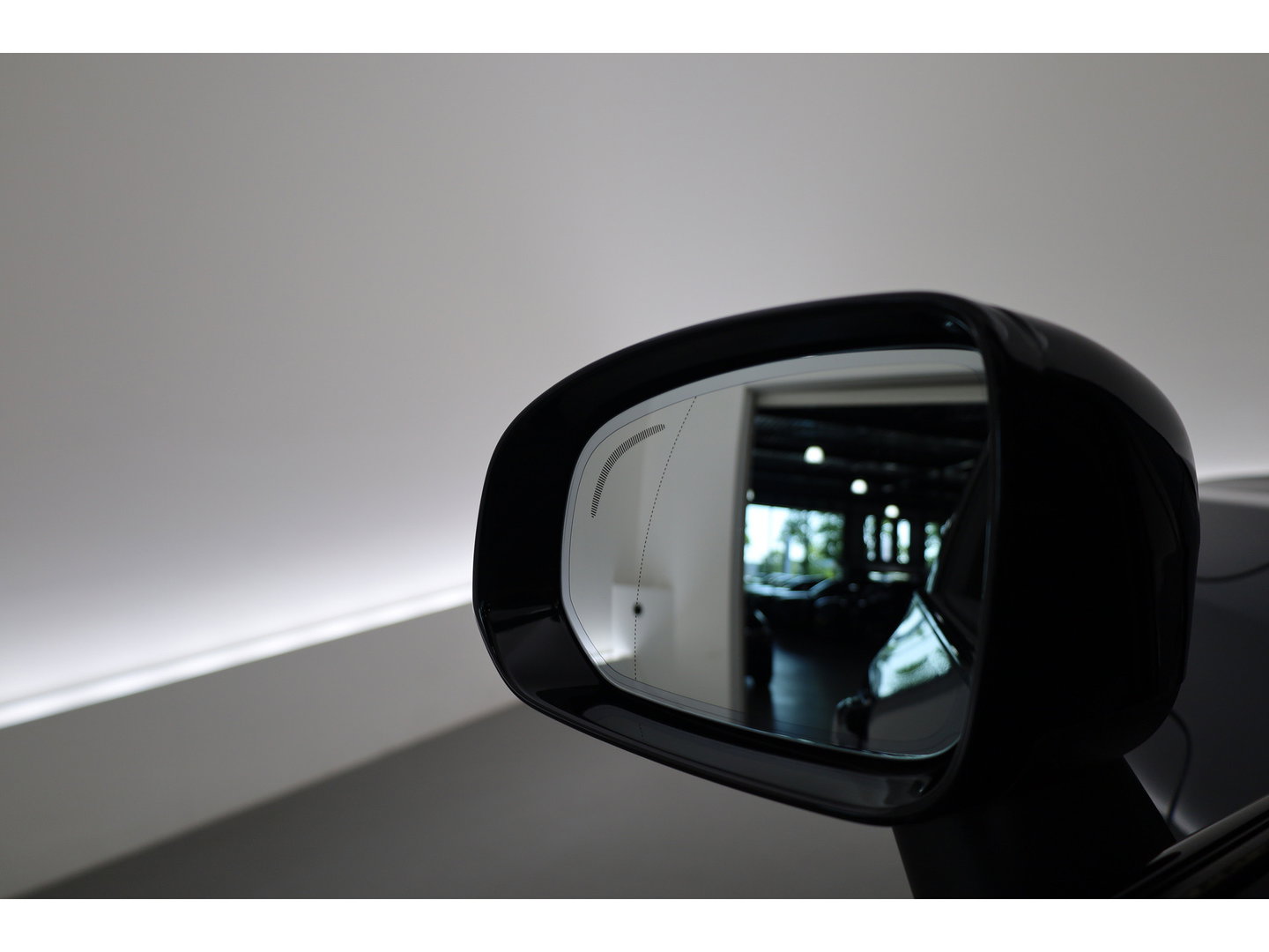 Volvo XC60 T6 Plug-in hybrid Plus Dark | SOH 99.6% | Pano | Stoelventilatie | 360cam | Memory Seats | H&K Audio | Stoel-Stuurverw. | Adapt. Cruise  x