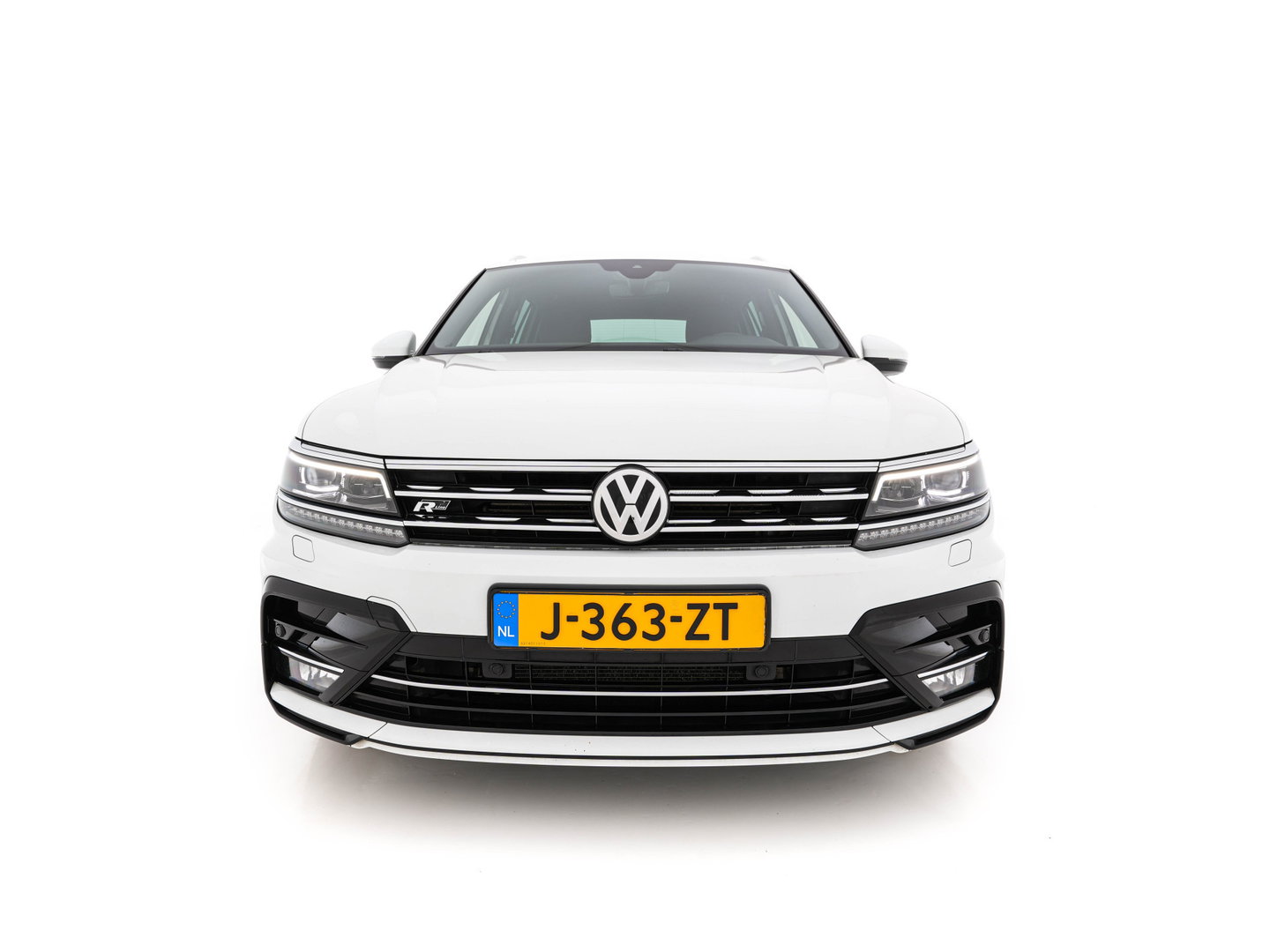Volkswagen Tiguan 2.0 TSI 4Motion (⚠️) R-Line Highline Aut. *ADAPTIVE-CRUISE | LEATHER-MICROFIBRE | FULL-LED | NAVI-FULLMAP | HEATED-SPORTSEATS | CAMERA | SHIFTPADDLES | PRIVACYGLASS | CARPLAY | ECC | PDC | 20''ALU*