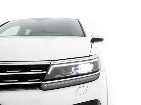 Volkswagen Tiguan 2.0 TSI 4Motion (⚠️) R-Line Highline Aut. *ADAPTIVE-CRUISE | LEATHER-MICROFIBRE | FULL-LED | NAVI-FULLMAP | HEATED-SPORTSEATS | CAMERA | SHIFTPADDLES | PRIVACYGLASS | CARPLAY | ECC | PDC | 20''ALU*