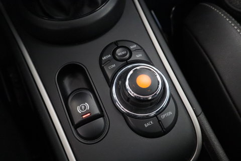 MINI Countryman 1.5 Cooper S E ALL4 ACC PDC Panoramadak 24 Maanden garantie* (Vraag naar de voorwaarden)