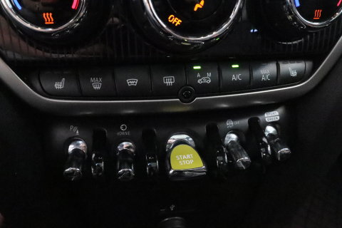 MINI Countryman 1.5 Cooper S E ALL4 ACC PDC Panoramadak 24 Maanden garantie* (Vraag naar de voorwaarden)